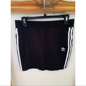 Adidas Skirt - SZ: M
